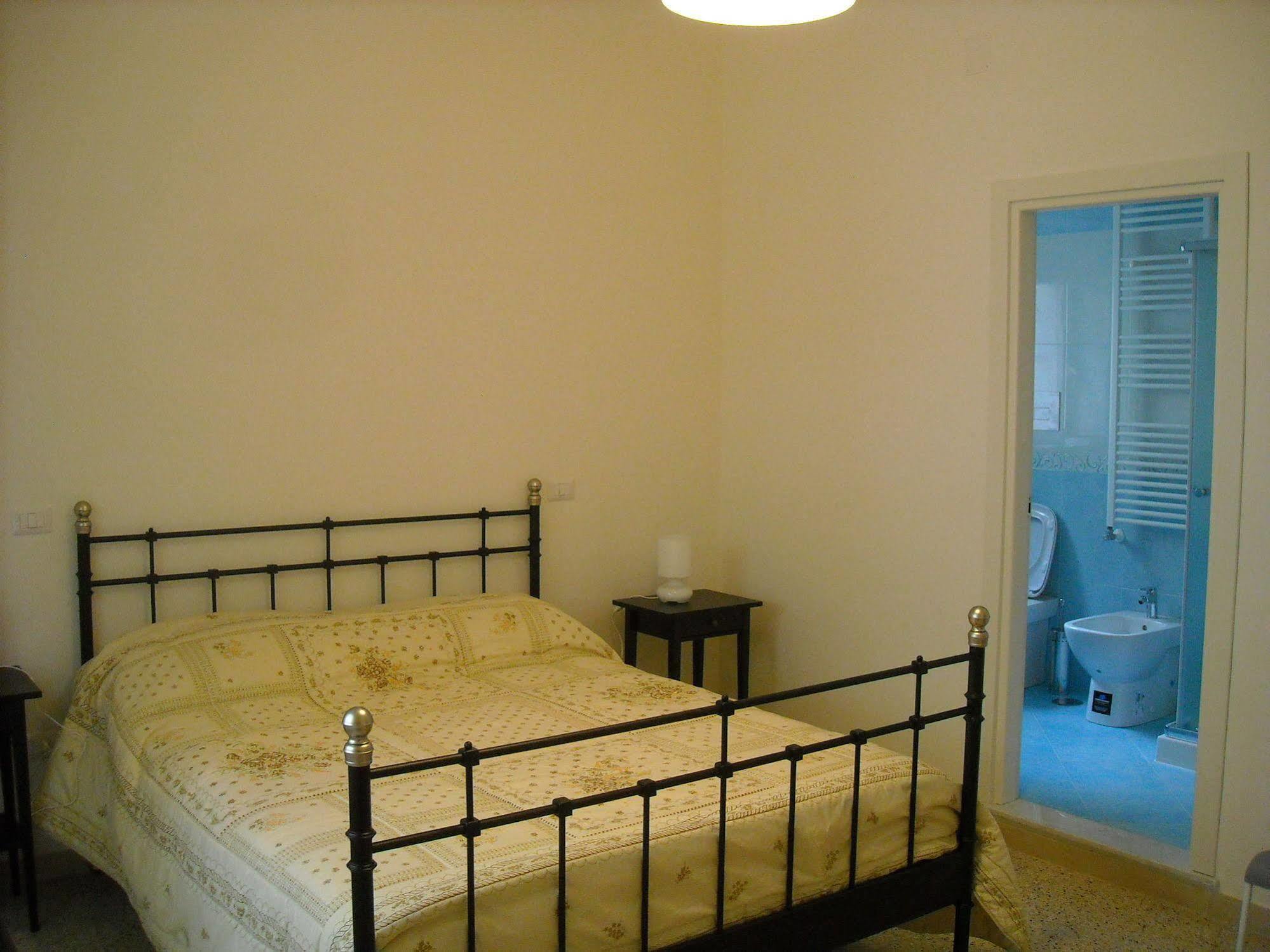 Domus Aurea Bed & Breakfast Naples Exterior photo